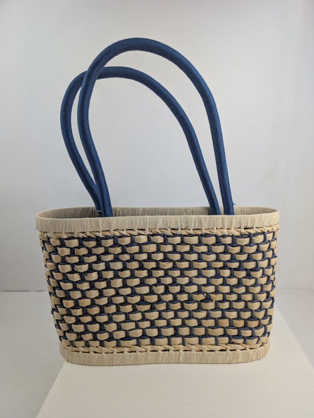 The Sak Original Woven Straw Rattan Basket Tote Bag Purse Navy Woven Insert EUC - Picture 2 of 12
